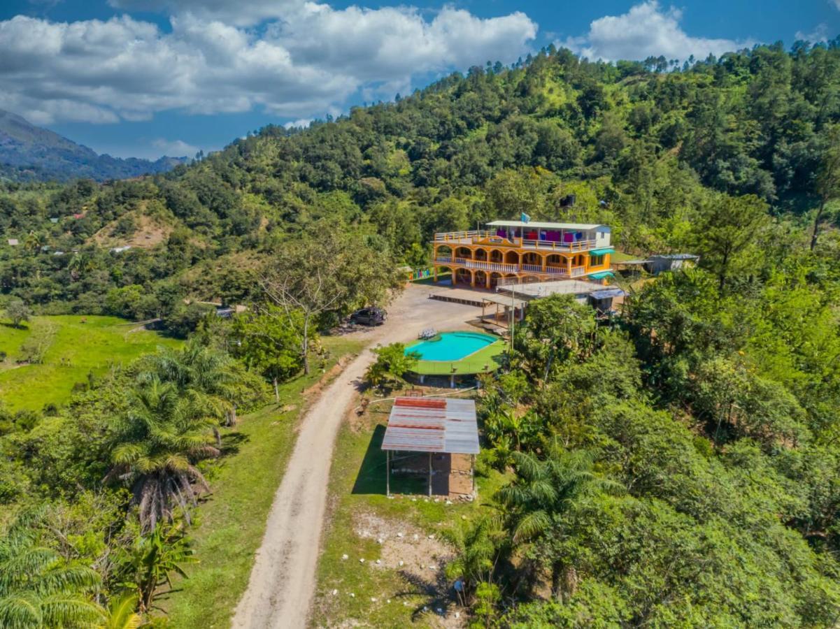 El Mirador De Tansu Hotell Lanquín Exteriör bild